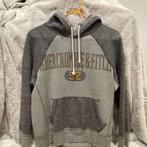 Abercrombie Vintage sweatshirt (S)